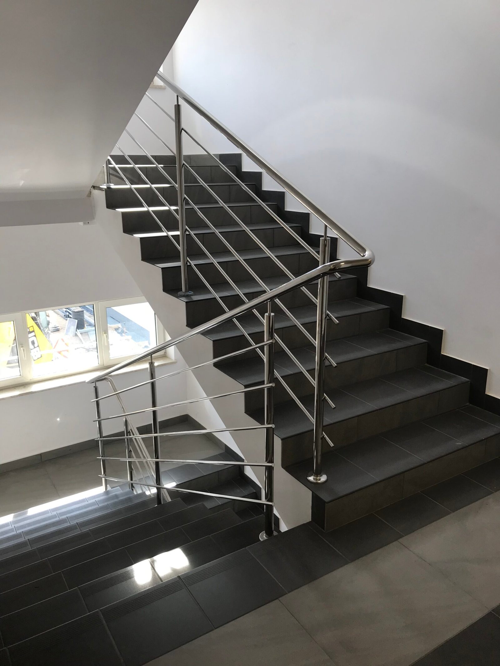 BALUSTRADY NIERDZEWNE I SZKLANE 